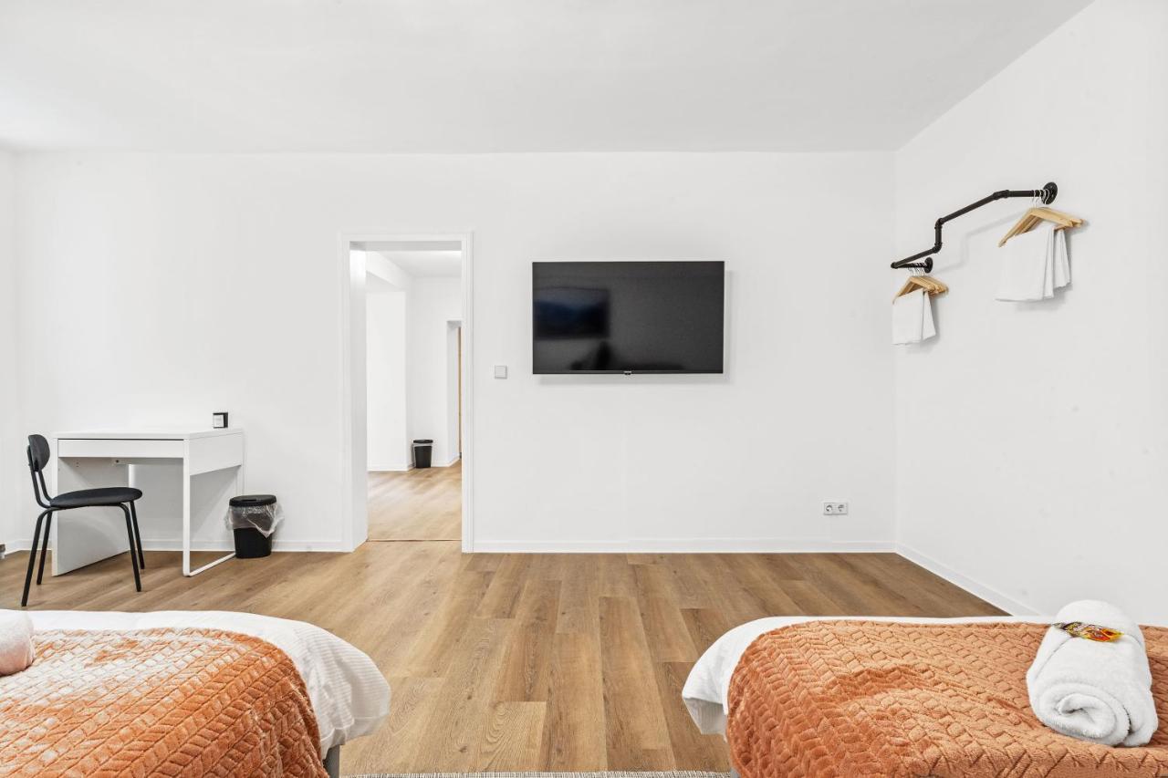 2 Zimmer Apartments, 4 Betten, Vollmoebliert,Zentrale Lage Am S-Bahnhof Βερολίνο Εξωτερικό φωτογραφία